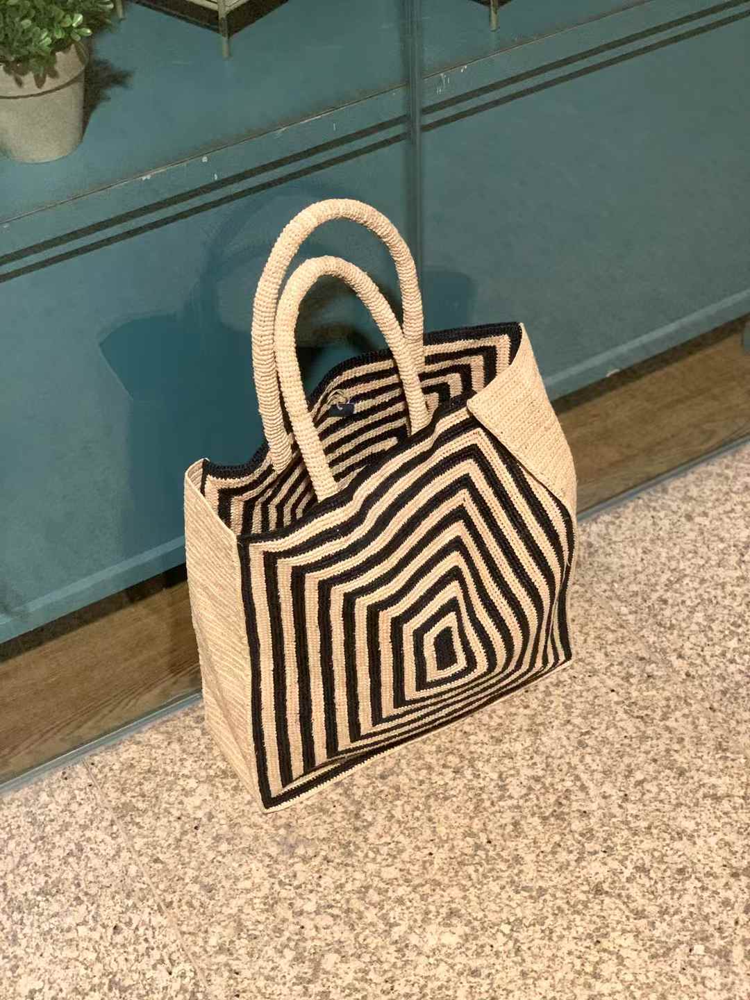 Fang Large Straw Tote