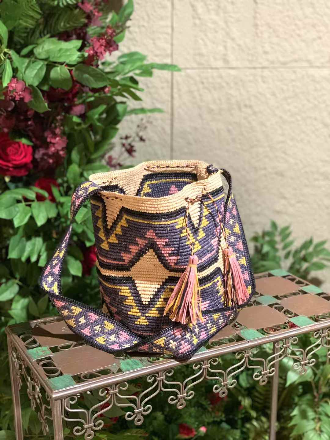 crossbody bucket bag