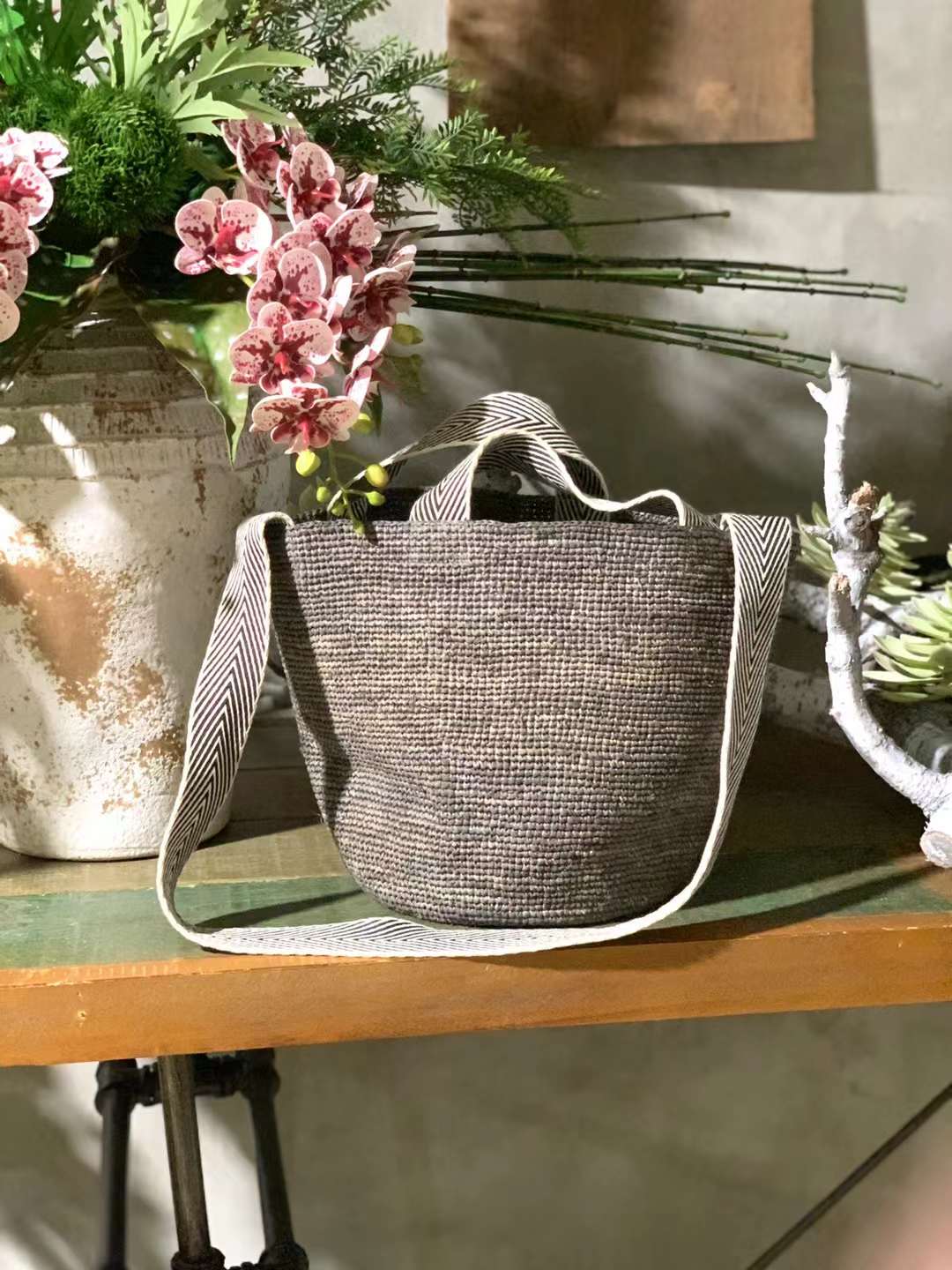 Bisa Raffia Tote Bag With Shoulder Strap