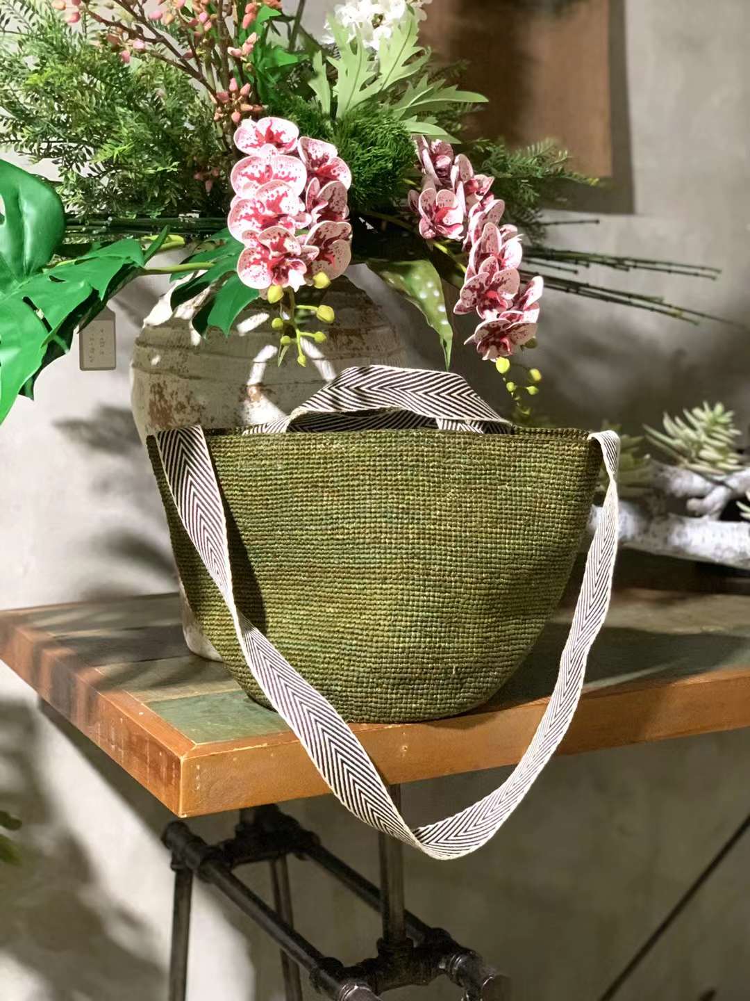 Bisa Raffia Tote Bag With Shoulder Strap