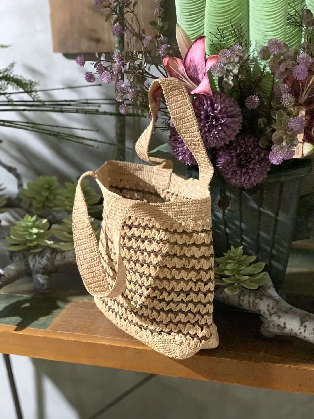 Lan Straw Tote Wavy Pattern