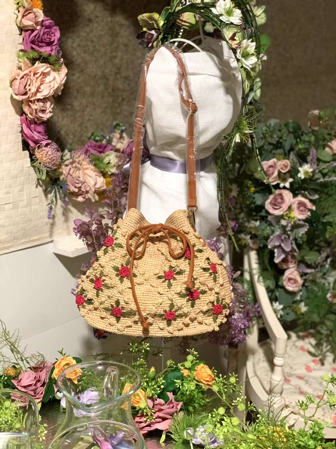 Rosy Straw Crossbody Bag